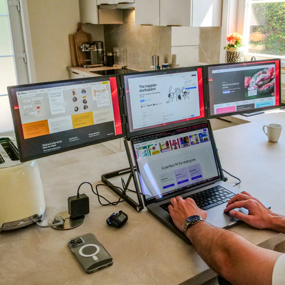 Triple Screen Laptop Monitor Setup
